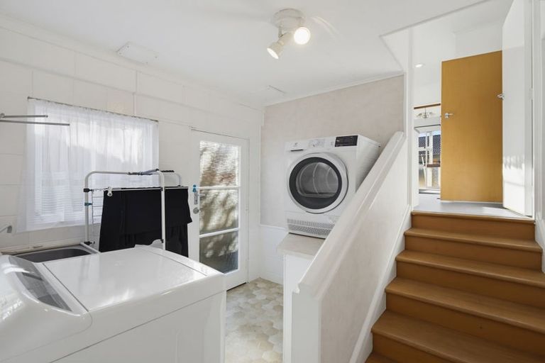 Photo of property in 1 Joanna Place, Deanwell, Hamilton, 3206