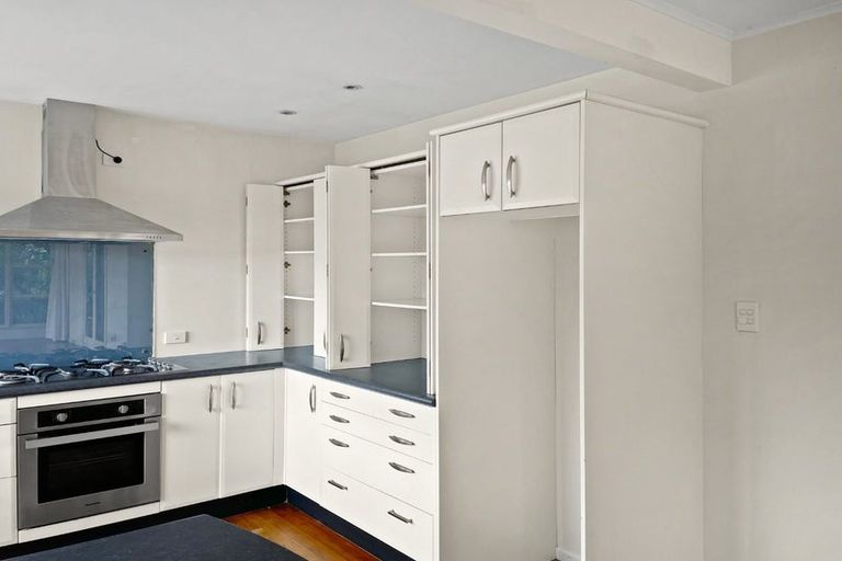 Photo of property in 13 Williamson Way, Karori, Wellington, 6012
