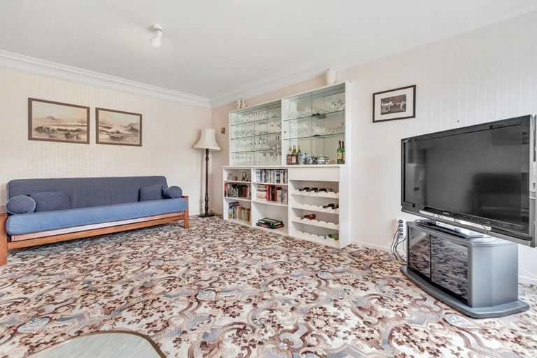 Photo of property in 9 Golders Place, Richmond Heights, Taupo, 3330