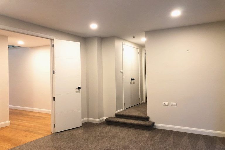 Photo of property in 7 Headland Drive, Long Bay, Auckland, 0630