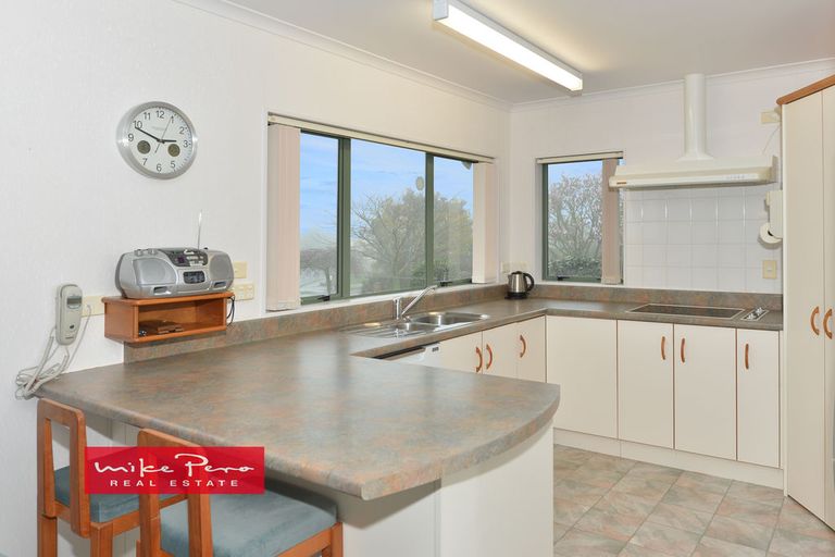 Photo of property in 11 Timandra Place, Te Kamo, Whangarei, 0112