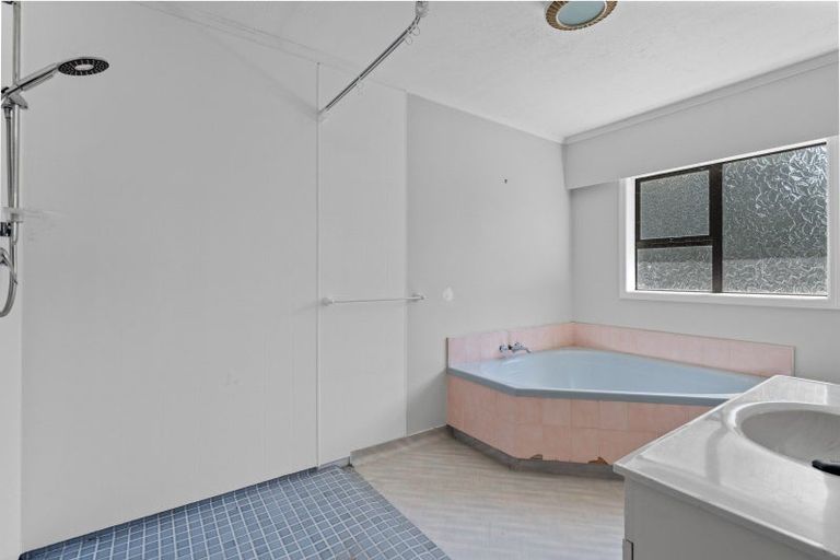 Photo of property in 5527 Masterton Castlepoint Road, Tinui, Masterton, 5889