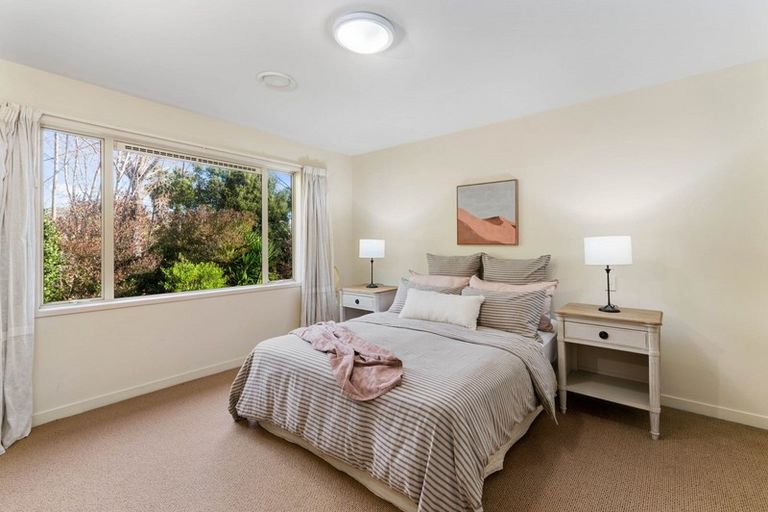 Photo of property in 52 Gemini Place, Kawaha Point, Rotorua, 3010