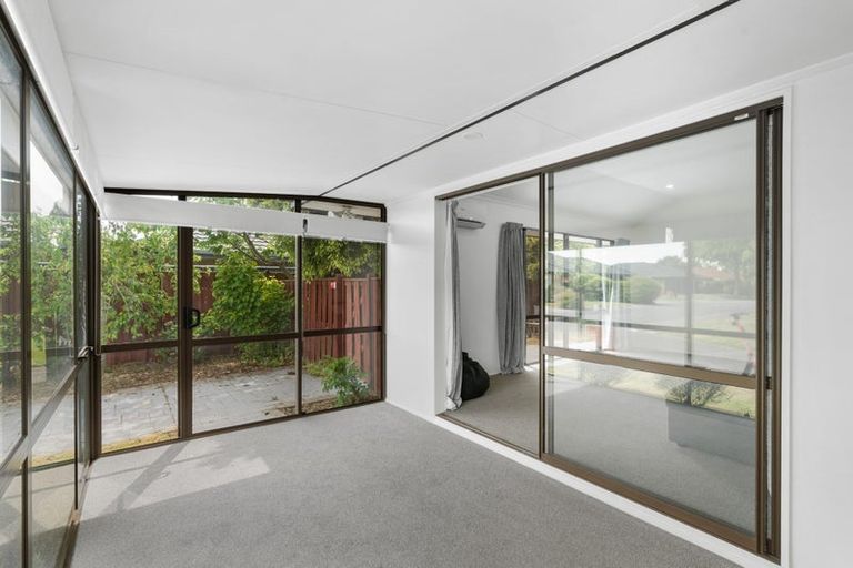 Photo of property in 36 Villa Grove, Ilam, Christchurch, 8041