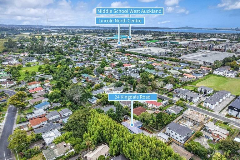 Photo of property in 24 Kingdale Road, Henderson, Auckland, 0610