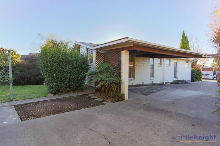 Photo of property in 5 Nanette Street, Upper Riccarton, Christchurch, 8041