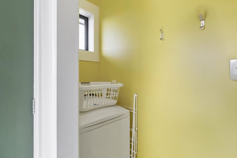 Photo of property in 1-2/8a Douglas Street, Highfield, Timaru, 7910