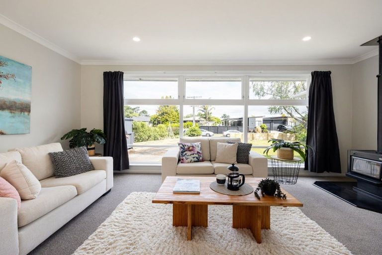 Photo of property in 11 Keitha Place, Glenview, Hamilton, 3206