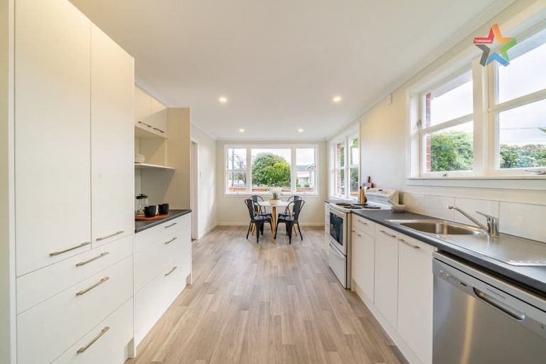 Photo of property in 8 Stamford Grove, Avalon, Lower Hutt, 5011