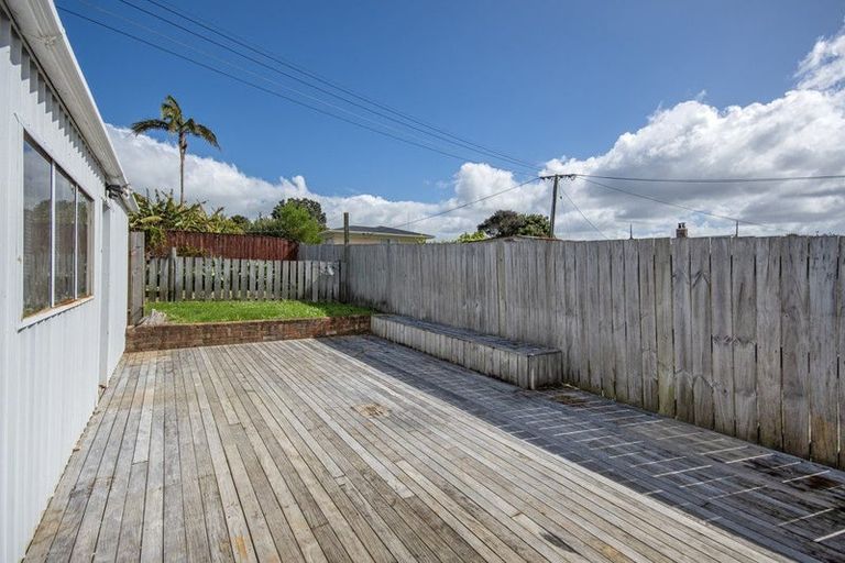 Photo of property in 1 Whimp Avenue, Onerahi, Whangarei, 0110