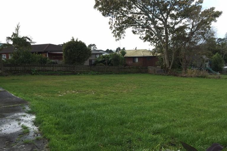 Photo of property in 12 Cutler Street, New Lynn, Auckland, 0600