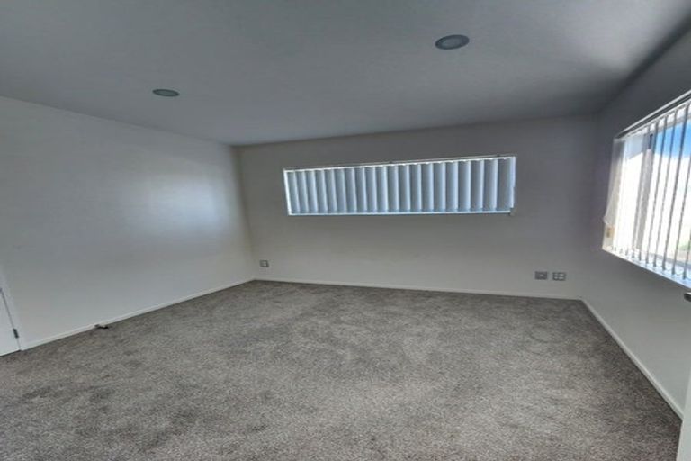 Photo of property in 74a Thompson Terrace, Manurewa, Auckland, 2102