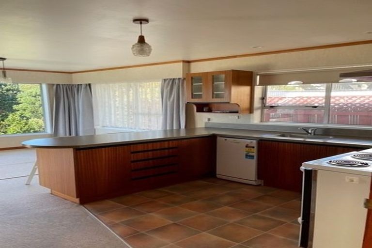 Photo of property in 41 Eskdale Road, Papakowhai, Porirua, 5024