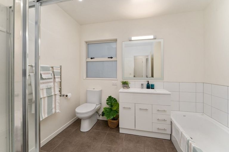 Photo of property in 16 Callender Terrace, Paraparaumu Beach, Paraparaumu, 5032