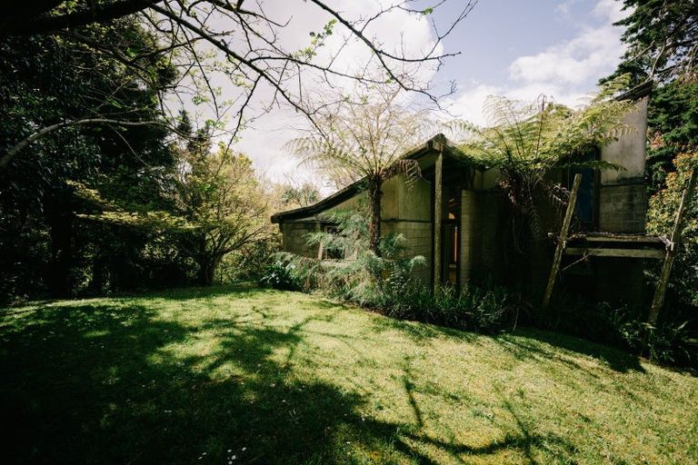 Photo of property in 15 Fenton Terrace, Cockle Bay, Auckland, 2014