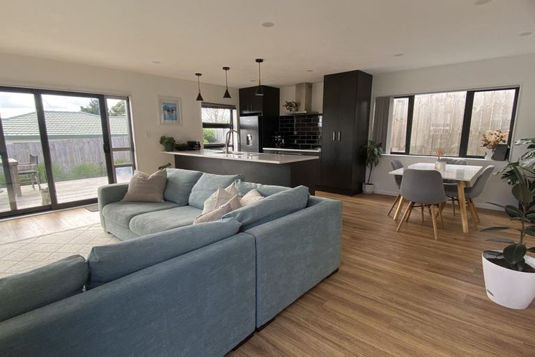 Photo of property in 78d Lincoln Park Avenue, Massey, Auckland, 0614