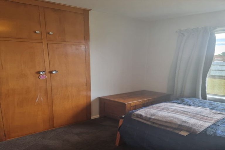 Photo of property in 2/266 Main North Road, Redwood, Christchurch, 8051