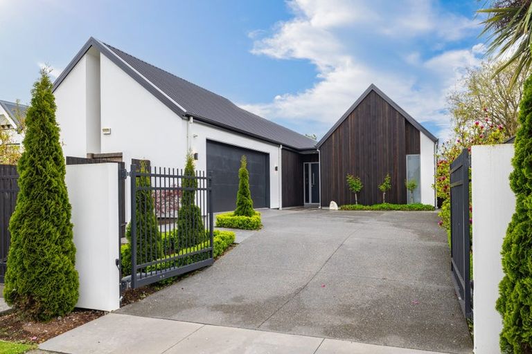 Photo of property in 21a Hawkesbury Avenue, St Albans, Christchurch, 8014
