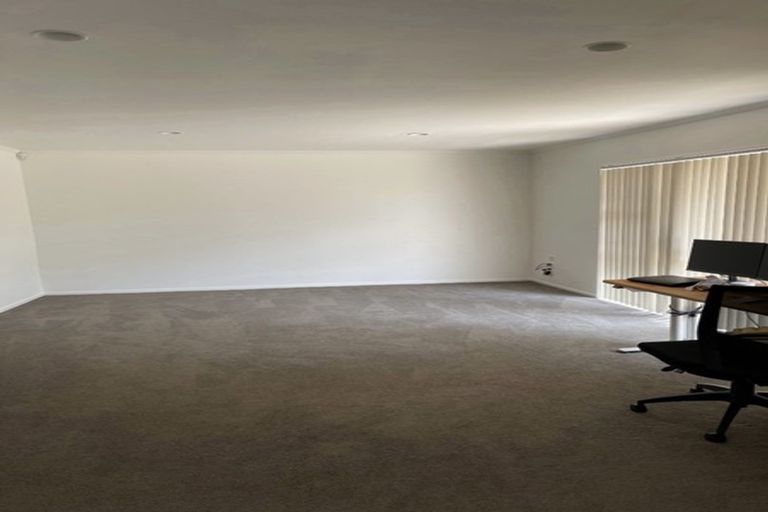 Photo of property in 69 Marina View Drive, West Harbour, Auckland, 0618