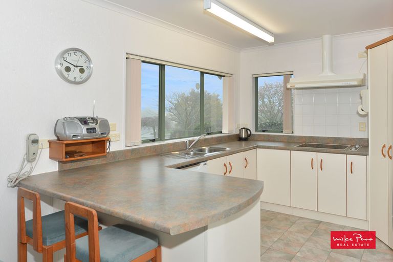 Photo of property in 11 Timandra Place, Te Kamo, Whangarei, 0112