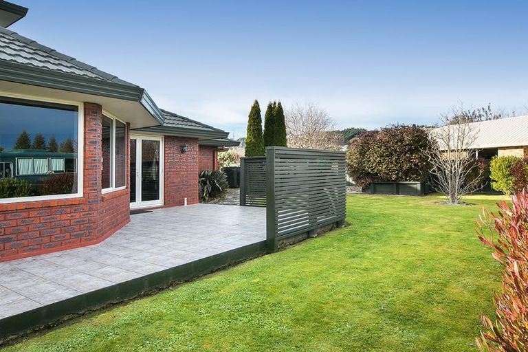 Photo of property in 142 Hagart-alexander Drive, Mosgiel, 9024