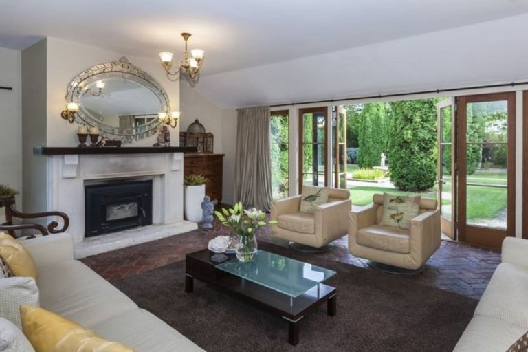 Photo of property in 51 Halswell Junction Road, Halswell, Christchurch, 8025