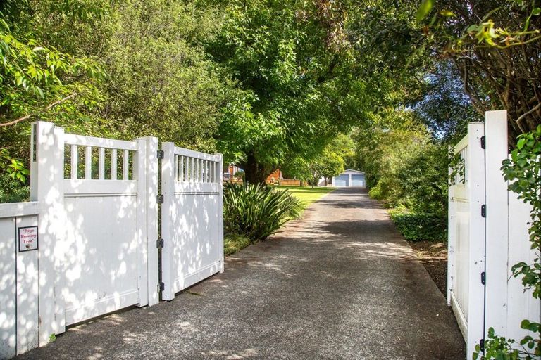 Photo of property in 1083 Kahikatea Flat Road, Waitoki, Kaukapakapa, 0871