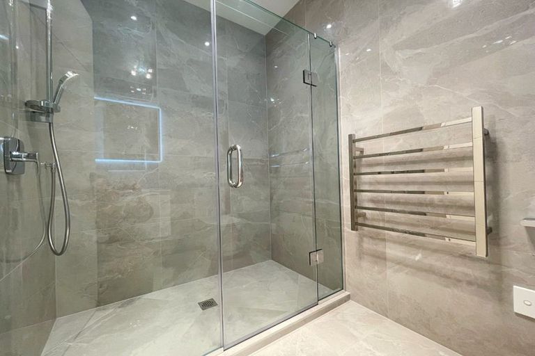 Photo of property in 18 Puihi Crescent, Massey, Auckland, 0614