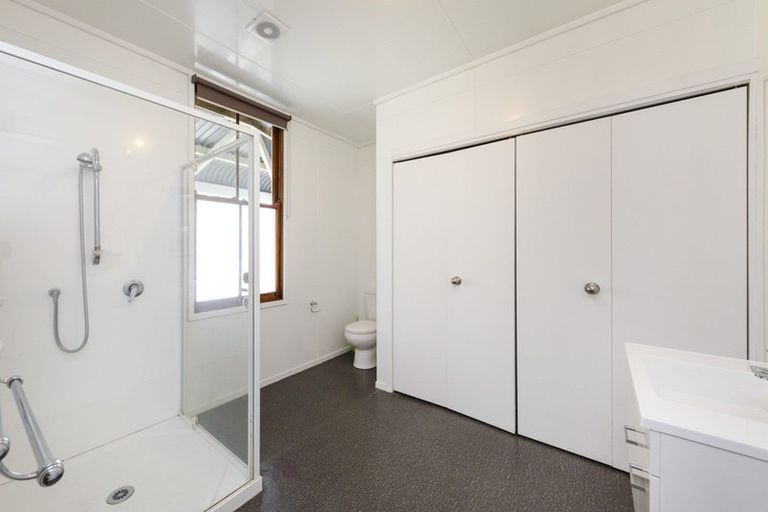 Photo of property in 24 Lombard Street, Palmerston North, 4410