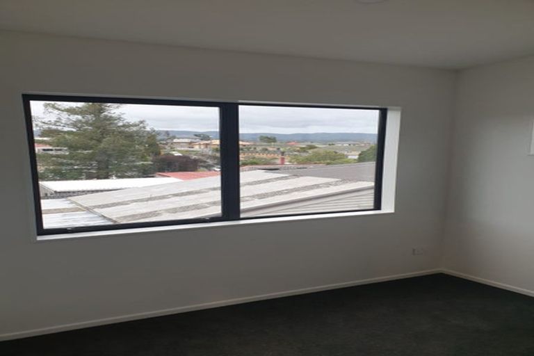 Photo of property in 4b Wattle Road, Sunnyvale, Auckland, 0612