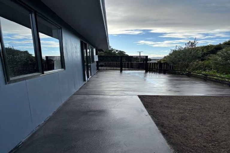 Photo of property in 19 Makora Grove, Paremata, Porirua, 5024