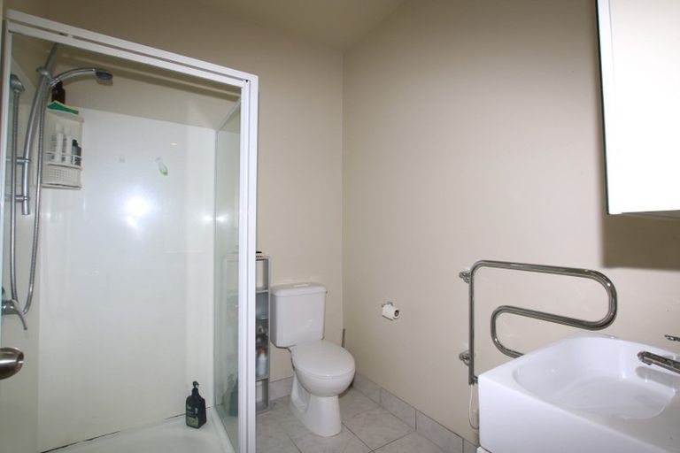 Photo of property in 41d Salisbury Road, Birkdale, Auckland, 0626