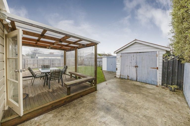 Photo of property in 129 Featherston Street, Palmerston North, 4410