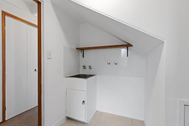 Photo of property in 42 Victory Street, Welcome Bay, Tauranga, 3112