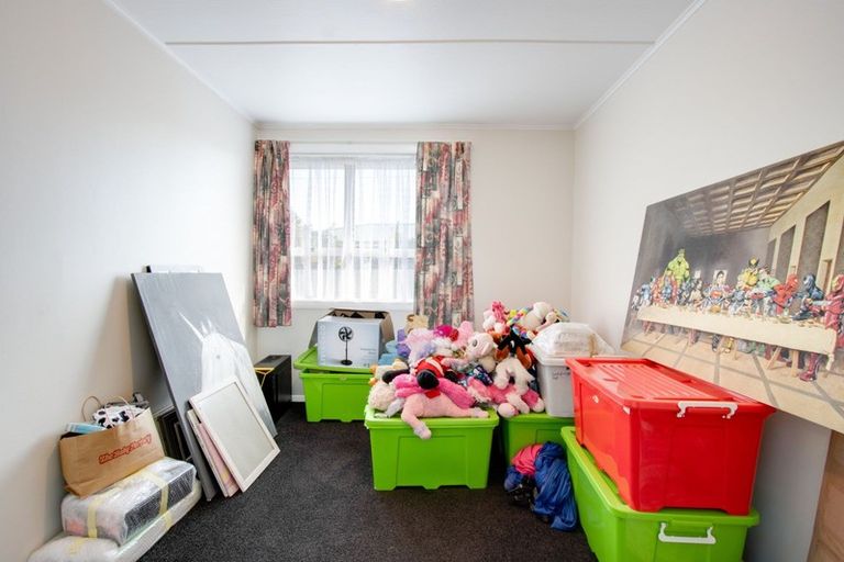 Photo of property in 8 Curling Crescent, Onekawa, Napier, 4110