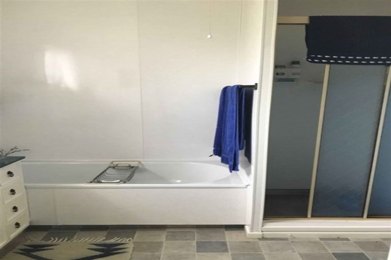 Photo of property in 33 Kildare Drive, Waikiwi, Invercargill, 9810