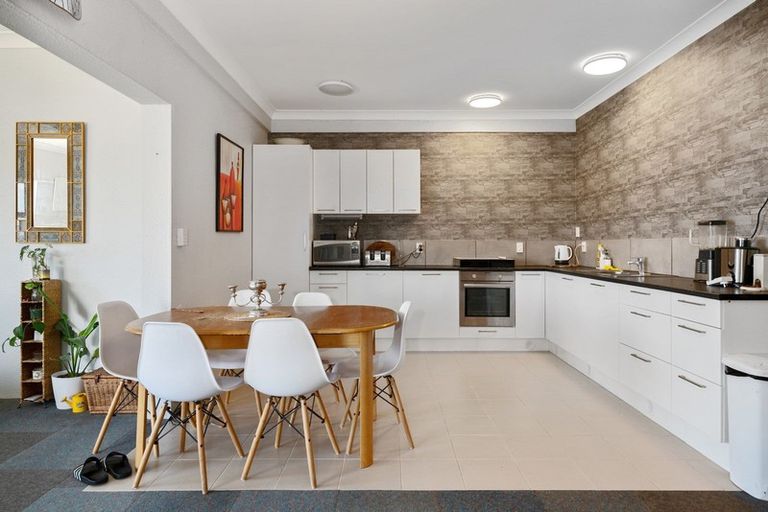 Photo of property in 1061 Papamoa Beach Road, Papamoa Beach, Papamoa, 3118