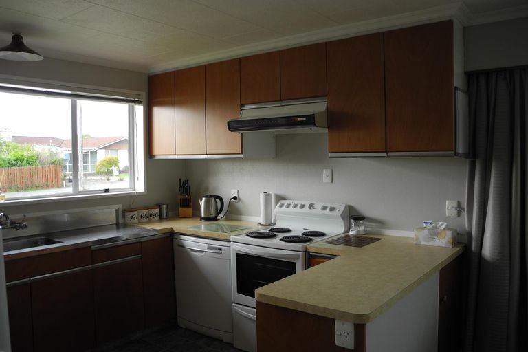 Photo of property in 11 Oxford Street, Waimate, 7924