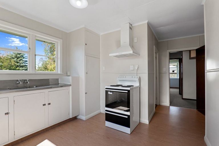 Photo of property in 24 Oakland Street, Northcote, Christchurch, 8052