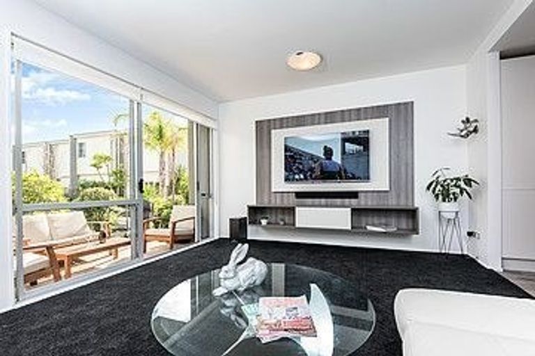 Photo of property in 15/7 Kelvin Hart Drive, East Tamaki, Auckland, 2013