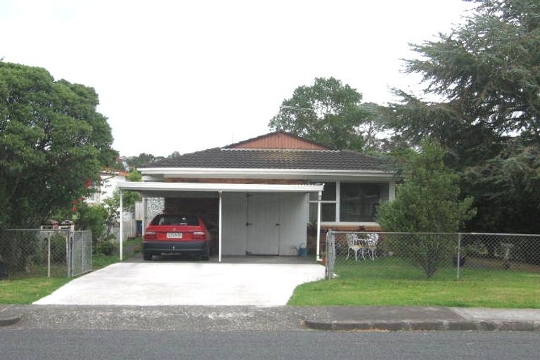 Photo of property in 2/16 Chartwell Avenue, Glenfield, Auckland, 0629
