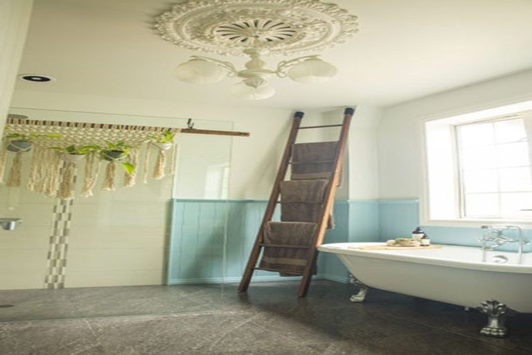 Photo of property in 123b Colombo Road, Waiuku, 2123