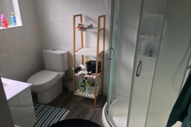 Photo of property in 1/3 Miriam Corban Heights, Henderson, Auckland, 0612