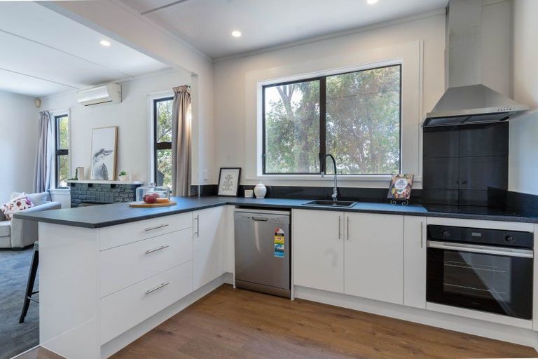 Photo of property in 31 Matipo Street, Tokomaru, Palmerston North, 4474