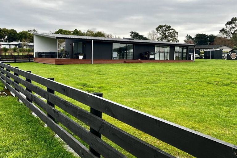 Photo of property in 20 White Road, Otane, 4202