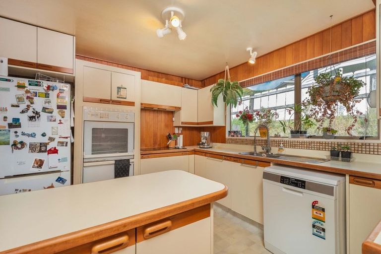 Photo of property in 54 Woodman Drive, Tawa, Wellington, 5028