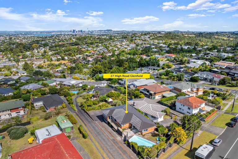 Photo of property in 27 High Road, Glenfield, Auckland, 0629