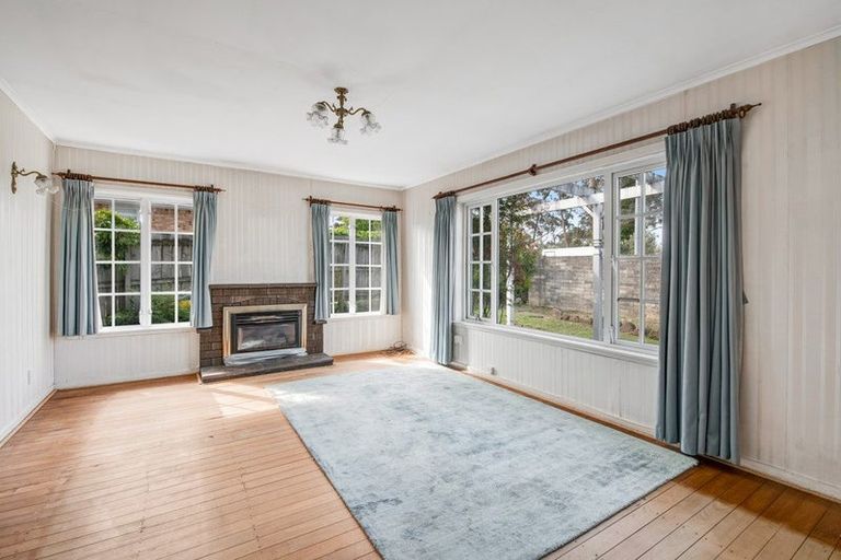 Photo of property in 330 East Coast Road, Sunnynook, Auckland, 0632