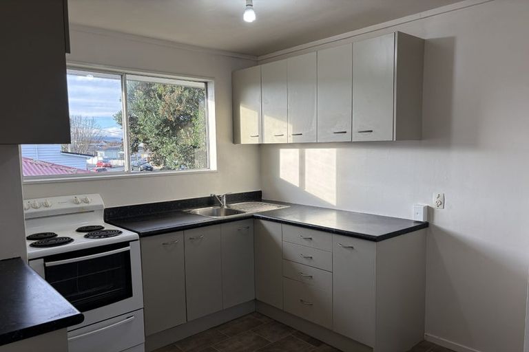 Photo of property in 28g Leighton Avenue, Waiwhetu, Lower Hutt, 5010