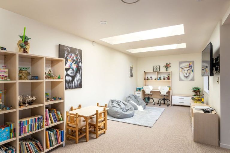 Photo of property in 5-7 Adam Lile Drive, Highlands Park, New Plymouth, 4312
